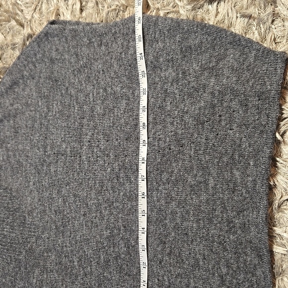 Oversized Fit Gray Knit Top - Picture 8 of 13